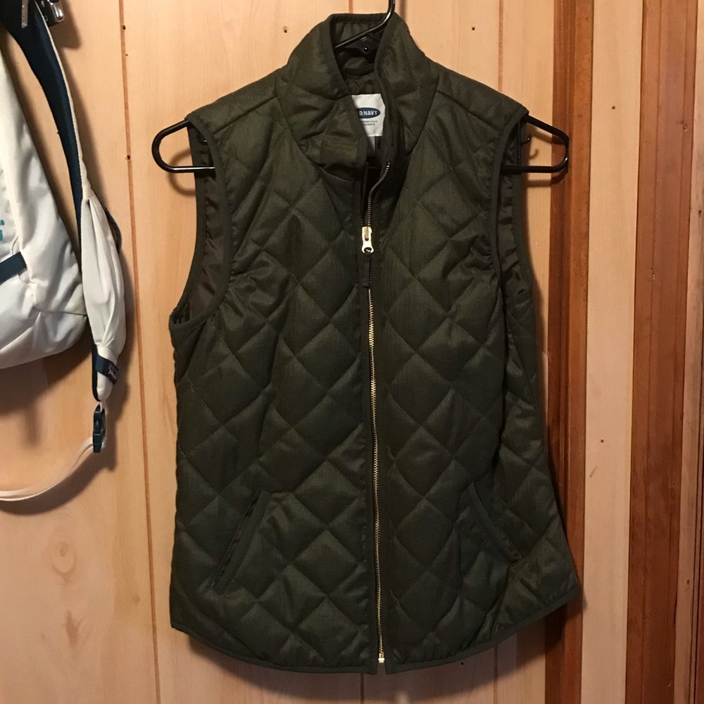 🔥Olive Green Vest!